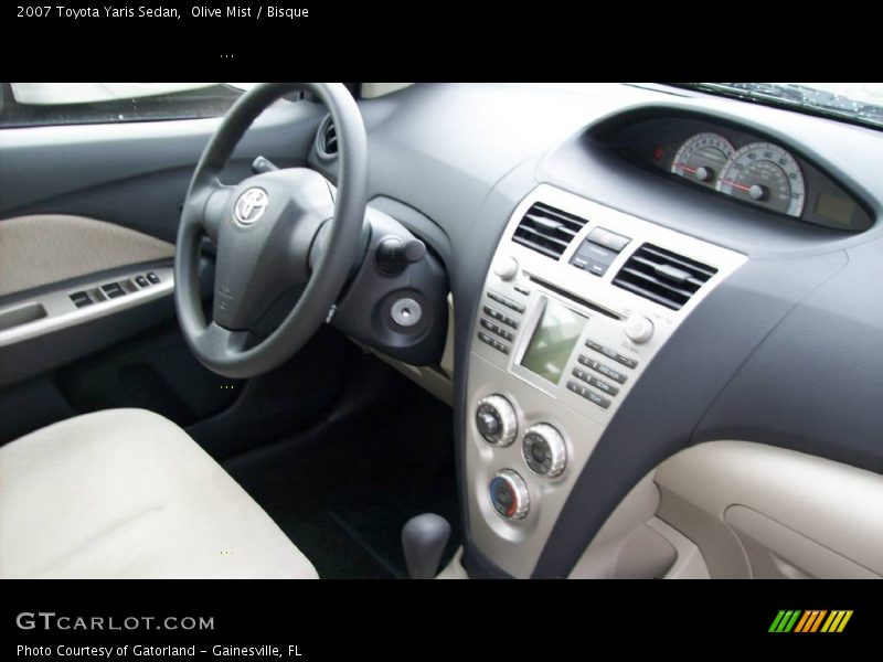 Olive Mist / Bisque 2007 Toyota Yaris Sedan