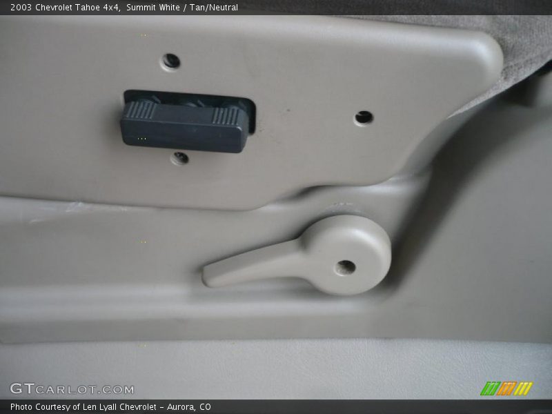 Summit White / Tan/Neutral 2003 Chevrolet Tahoe 4x4