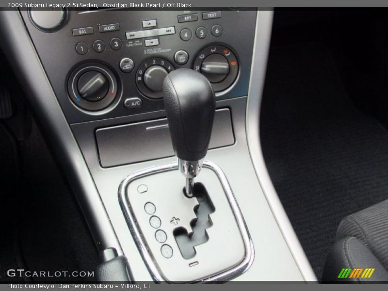 Obsidian Black Pearl / Off Black 2009 Subaru Legacy 2.5i Sedan