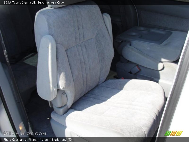 Super White / Gray 1999 Toyota Sienna LE