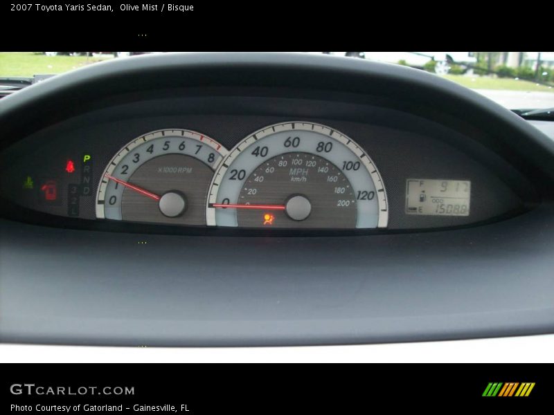 Olive Mist / Bisque 2007 Toyota Yaris Sedan