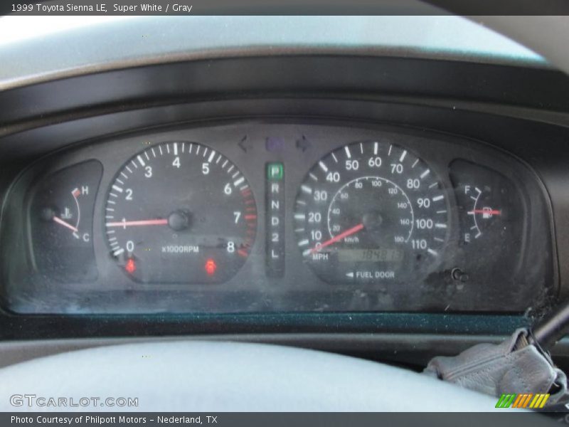 Super White / Gray 1999 Toyota Sienna LE