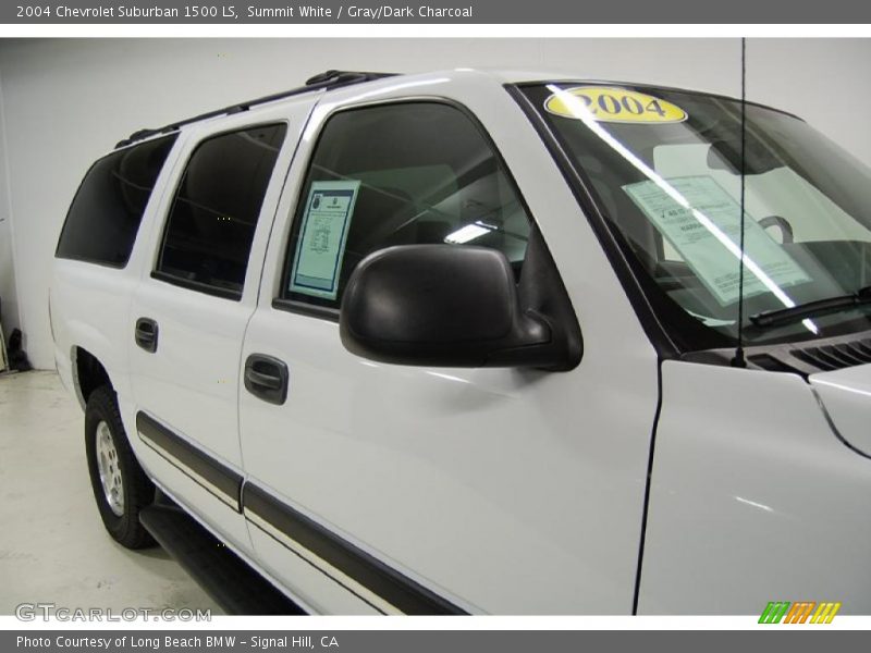 Summit White / Gray/Dark Charcoal 2004 Chevrolet Suburban 1500 LS