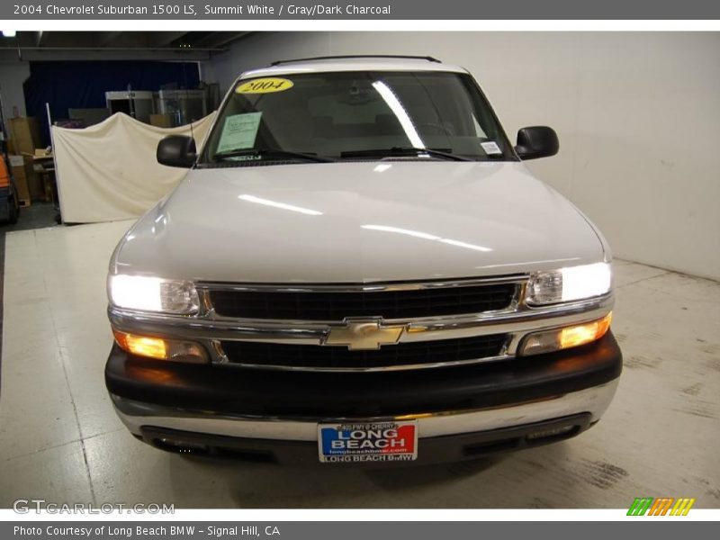 Summit White / Gray/Dark Charcoal 2004 Chevrolet Suburban 1500 LS
