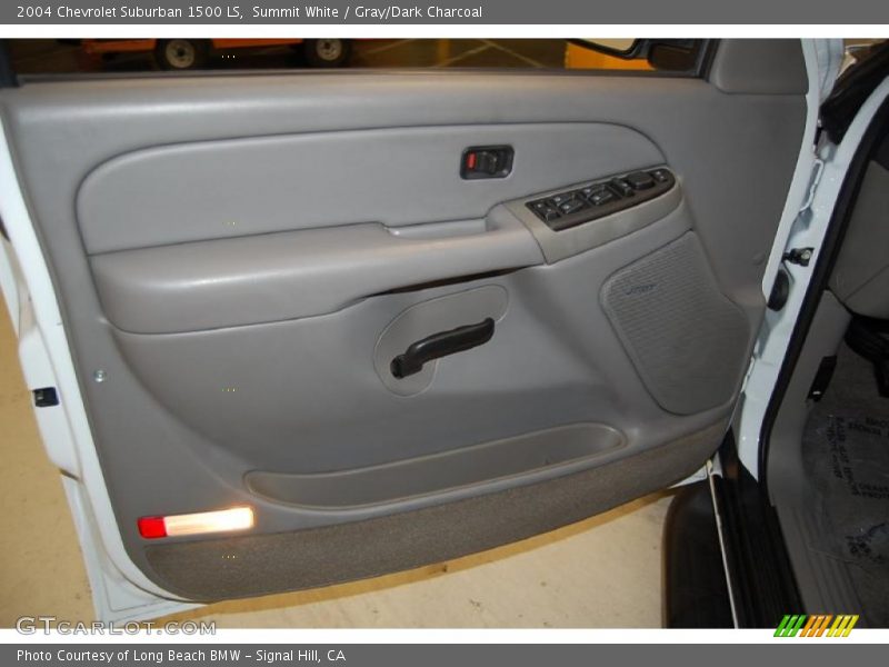 Summit White / Gray/Dark Charcoal 2004 Chevrolet Suburban 1500 LS