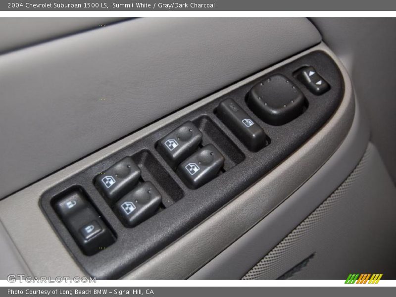 Summit White / Gray/Dark Charcoal 2004 Chevrolet Suburban 1500 LS