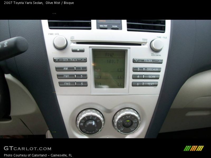 Olive Mist / Bisque 2007 Toyota Yaris Sedan