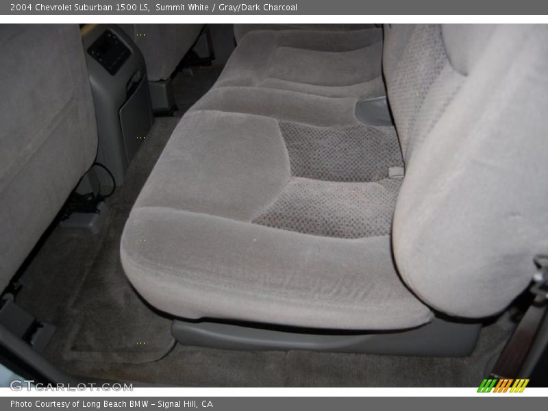Summit White / Gray/Dark Charcoal 2004 Chevrolet Suburban 1500 LS