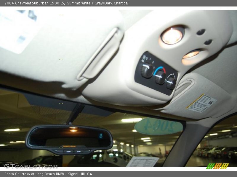 Summit White / Gray/Dark Charcoal 2004 Chevrolet Suburban 1500 LS