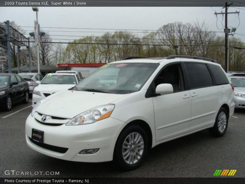 Super White / Stone 2009 Toyota Sienna XLE