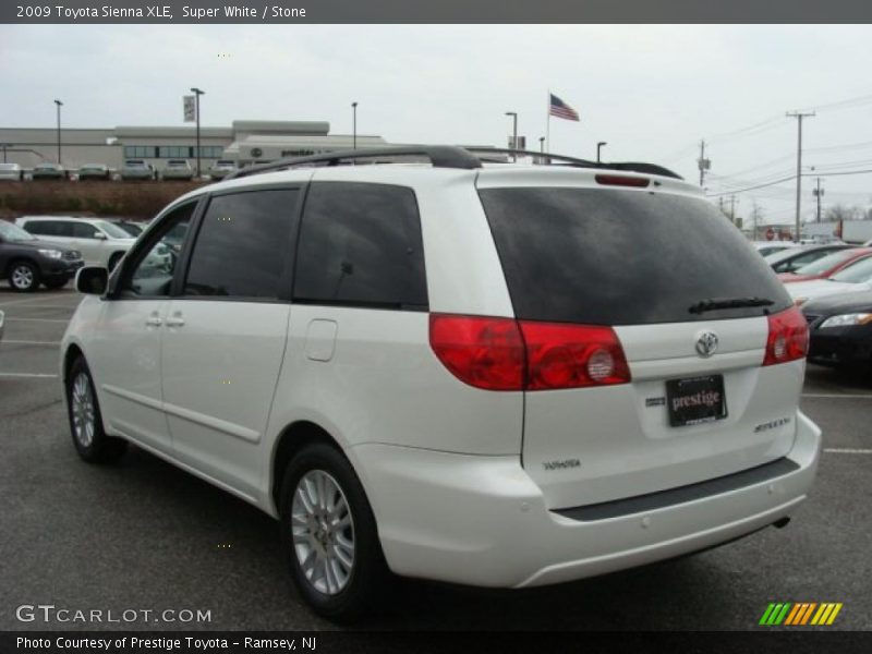 Super White / Stone 2009 Toyota Sienna XLE