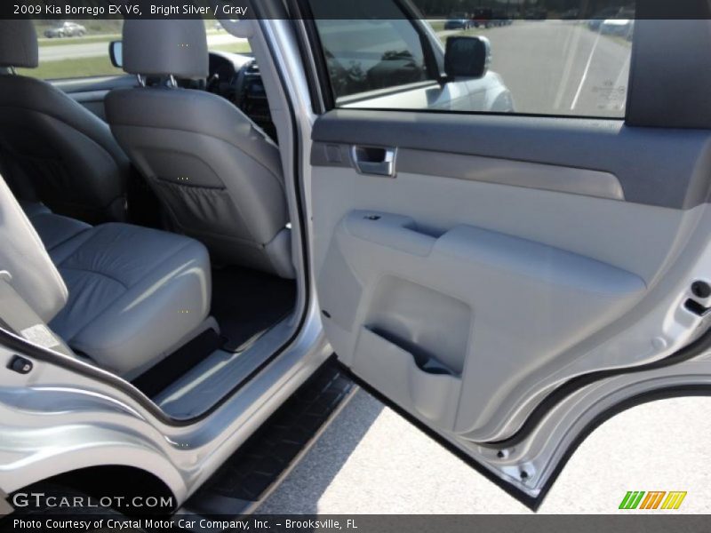 Bright Silver / Gray 2009 Kia Borrego EX V6