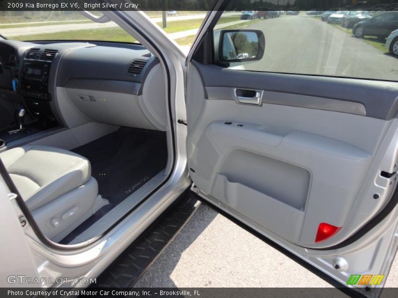 Bright Silver / Gray 2009 Kia Borrego EX V6