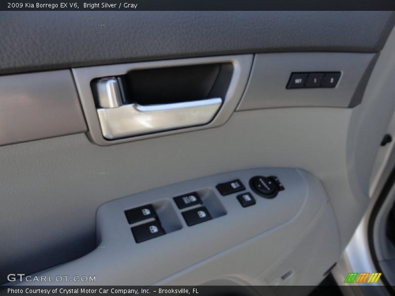 Bright Silver / Gray 2009 Kia Borrego EX V6
