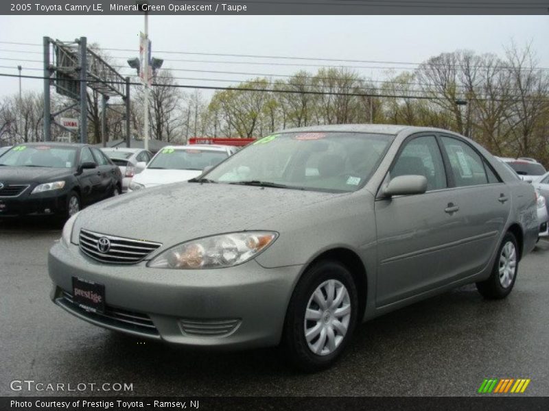 Mineral Green Opalescent / Taupe 2005 Toyota Camry LE