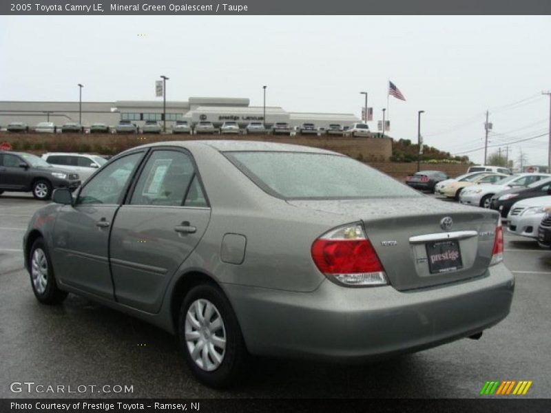 Mineral Green Opalescent / Taupe 2005 Toyota Camry LE