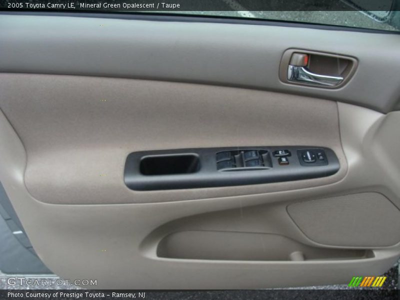 Mineral Green Opalescent / Taupe 2005 Toyota Camry LE