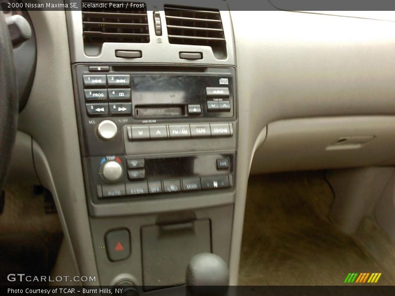 Icelandic Pearl / Frost 2000 Nissan Maxima SE