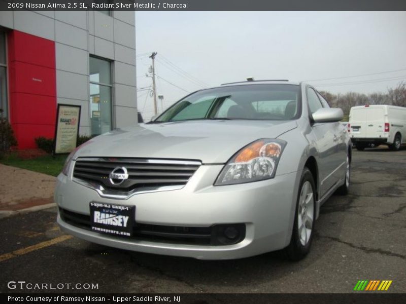 Radiant Silver Metallic / Charcoal 2009 Nissan Altima 2.5 SL