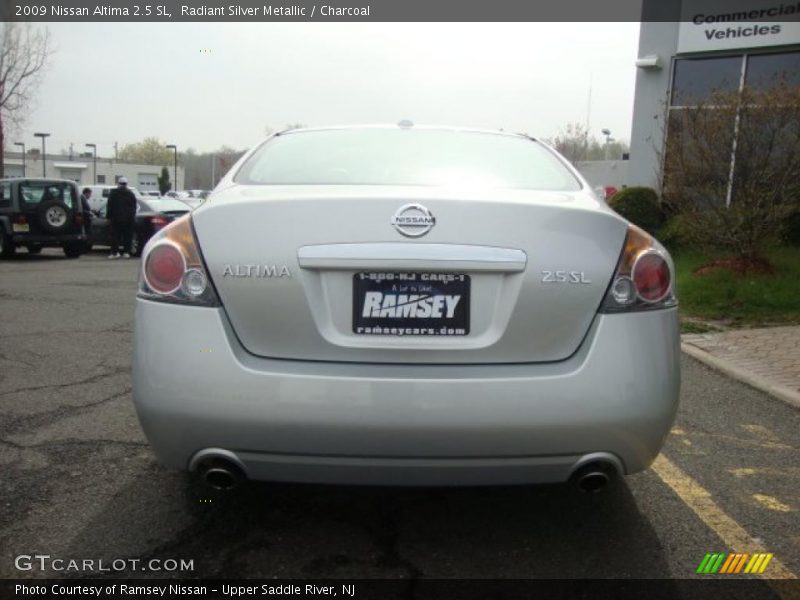 Radiant Silver Metallic / Charcoal 2009 Nissan Altima 2.5 SL