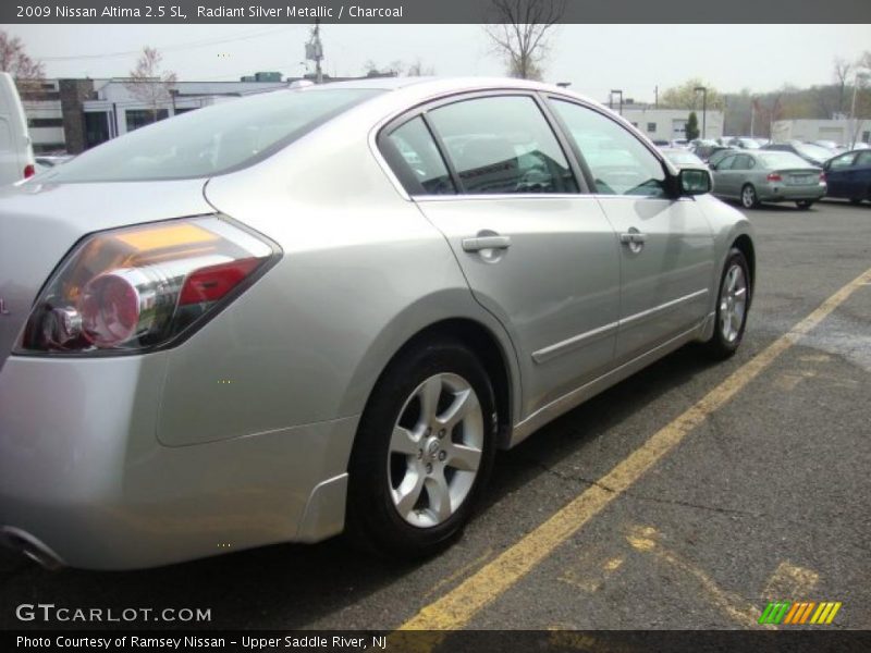 Radiant Silver Metallic / Charcoal 2009 Nissan Altima 2.5 SL