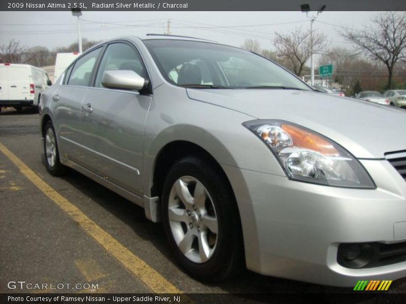 Radiant Silver Metallic / Charcoal 2009 Nissan Altima 2.5 SL