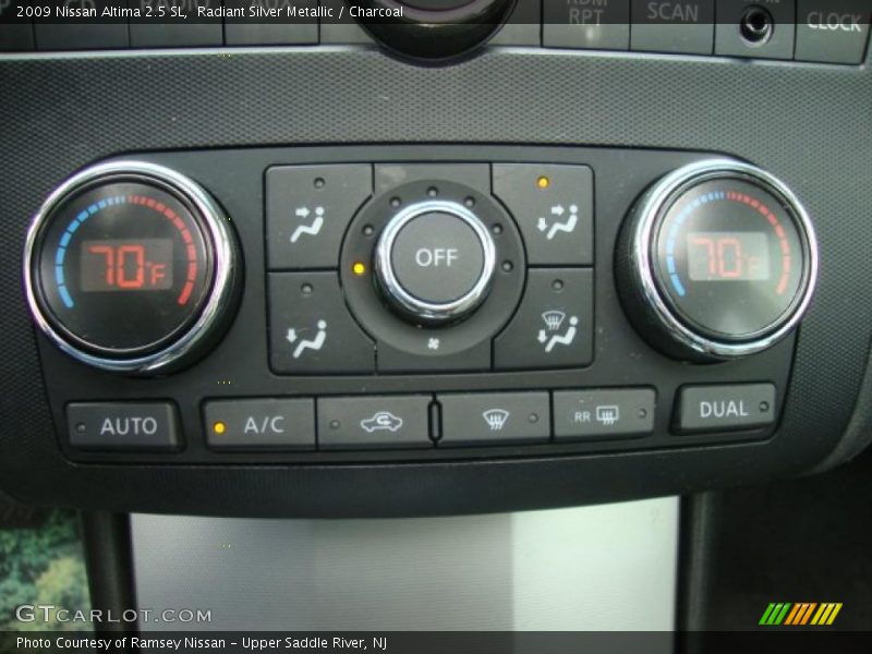Radiant Silver Metallic / Charcoal 2009 Nissan Altima 2.5 SL