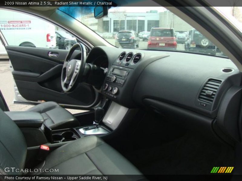 Radiant Silver Metallic / Charcoal 2009 Nissan Altima 2.5 SL