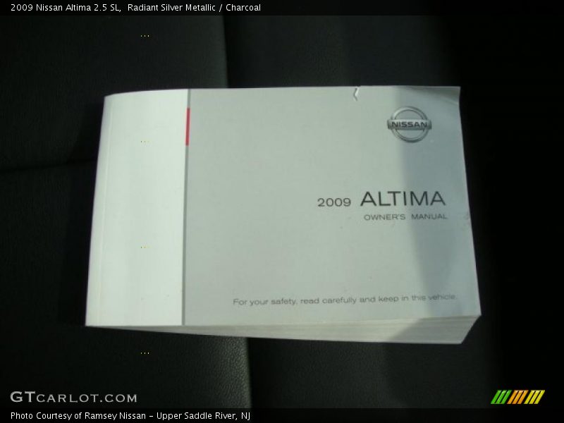 Radiant Silver Metallic / Charcoal 2009 Nissan Altima 2.5 SL