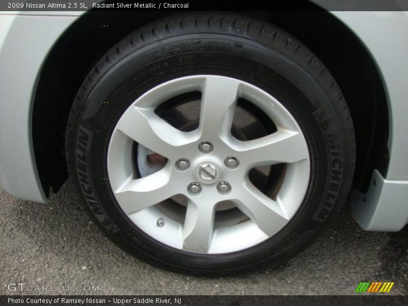 Radiant Silver Metallic / Charcoal 2009 Nissan Altima 2.5 SL