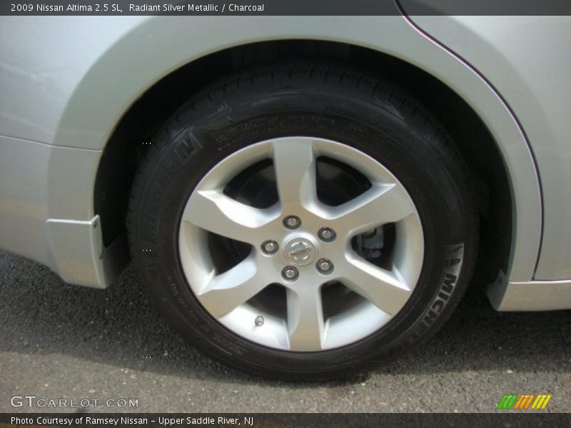 Radiant Silver Metallic / Charcoal 2009 Nissan Altima 2.5 SL