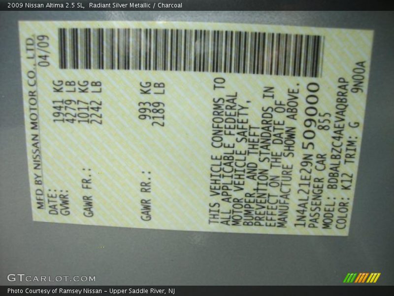 Radiant Silver Metallic / Charcoal 2009 Nissan Altima 2.5 SL