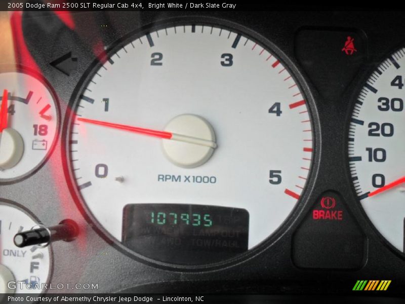 Bright White / Dark Slate Gray 2005 Dodge Ram 2500 SLT Regular Cab 4x4