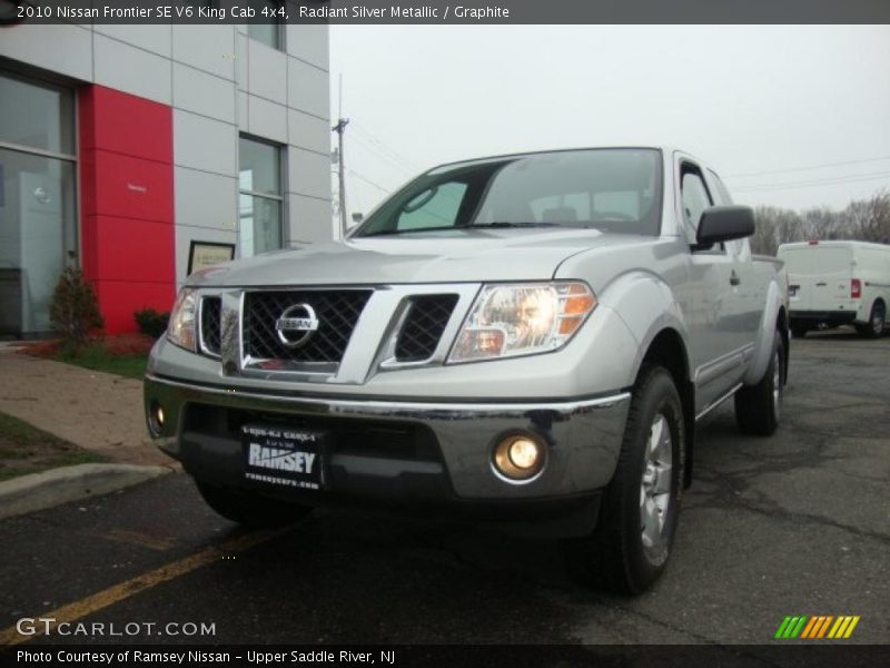 Radiant Silver Metallic / Graphite 2010 Nissan Frontier SE V6 King Cab 4x4
