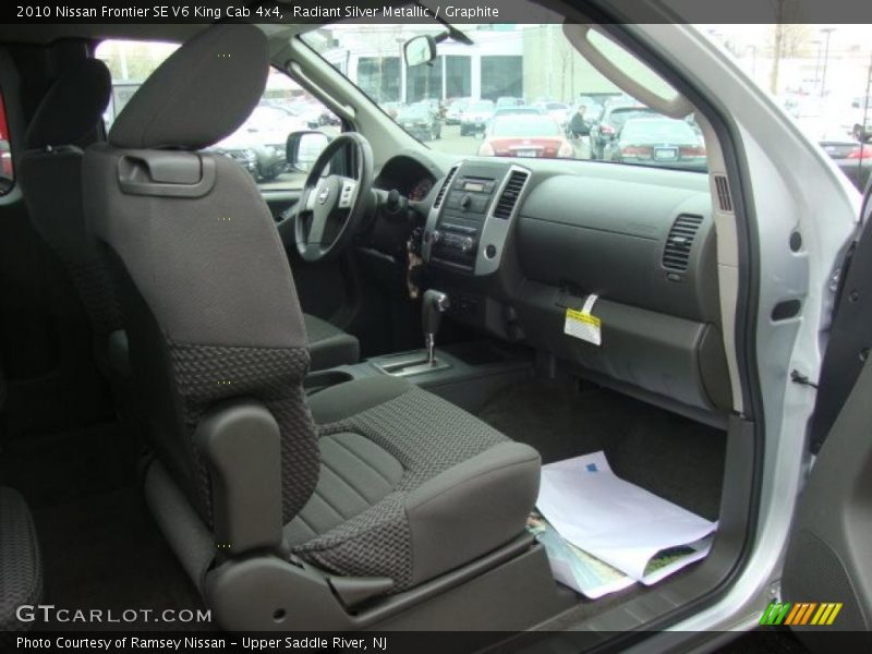 Radiant Silver Metallic / Graphite 2010 Nissan Frontier SE V6 King Cab 4x4