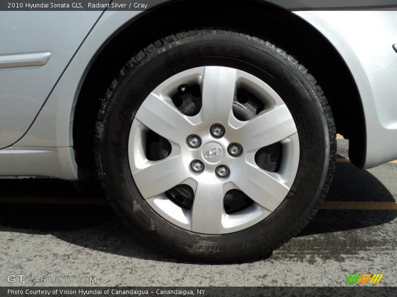 Radiant Silver / Gray 2010 Hyundai Sonata GLS