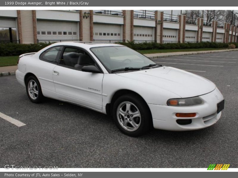 Bright White / Black/Gray 1999 Dodge Avenger