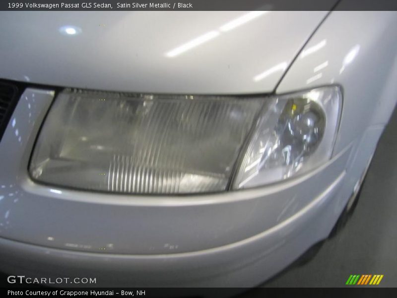 Satin Silver Metallic / Black 1999 Volkswagen Passat GLS Sedan