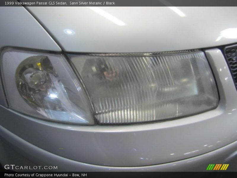 Satin Silver Metallic / Black 1999 Volkswagen Passat GLS Sedan