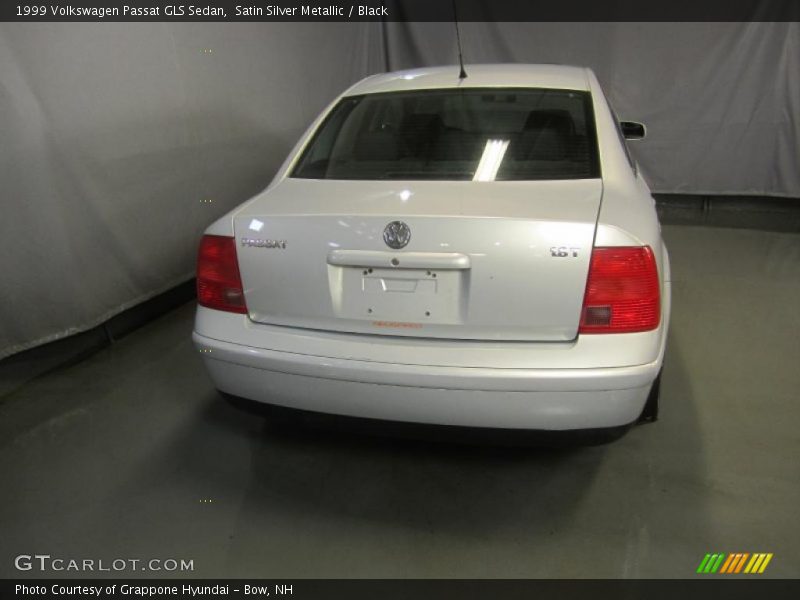 Satin Silver Metallic / Black 1999 Volkswagen Passat GLS Sedan