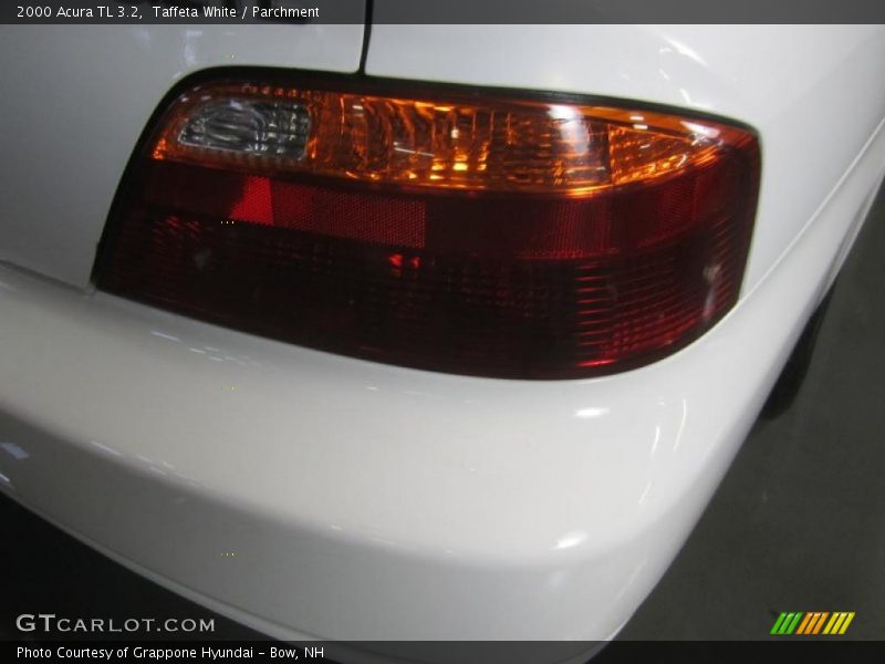 Taffeta White / Parchment 2000 Acura TL 3.2