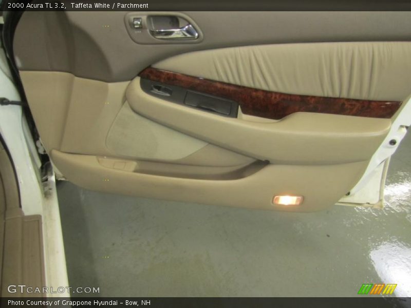 Taffeta White / Parchment 2000 Acura TL 3.2