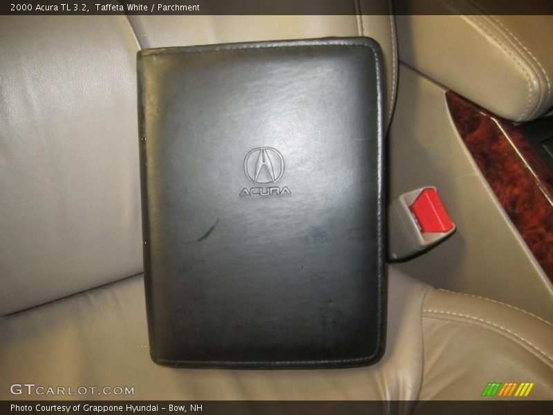 Taffeta White / Parchment 2000 Acura TL 3.2