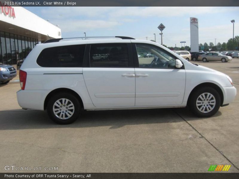 Clear White / Beige 2011 Kia Sedona LX