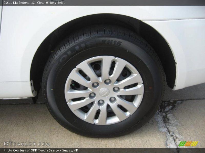 Clear White / Beige 2011 Kia Sedona LX