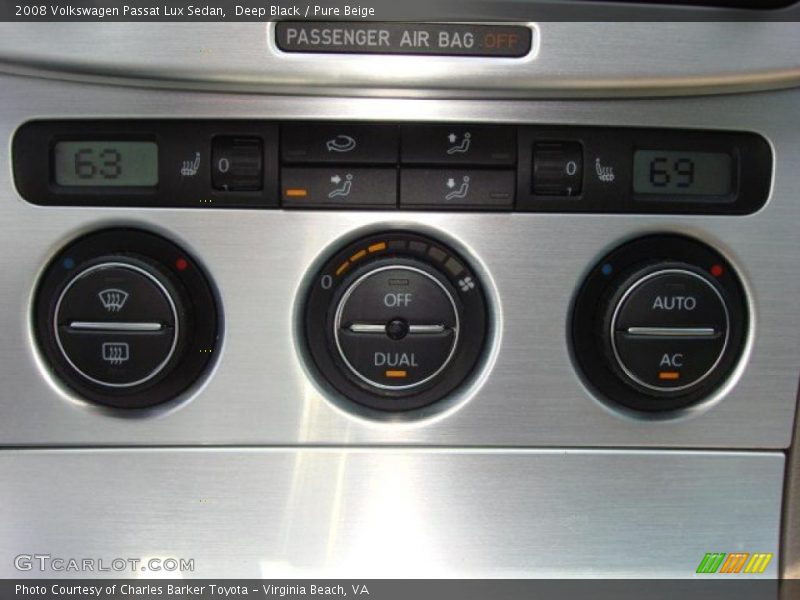 Controls of 2008 Passat Lux Sedan