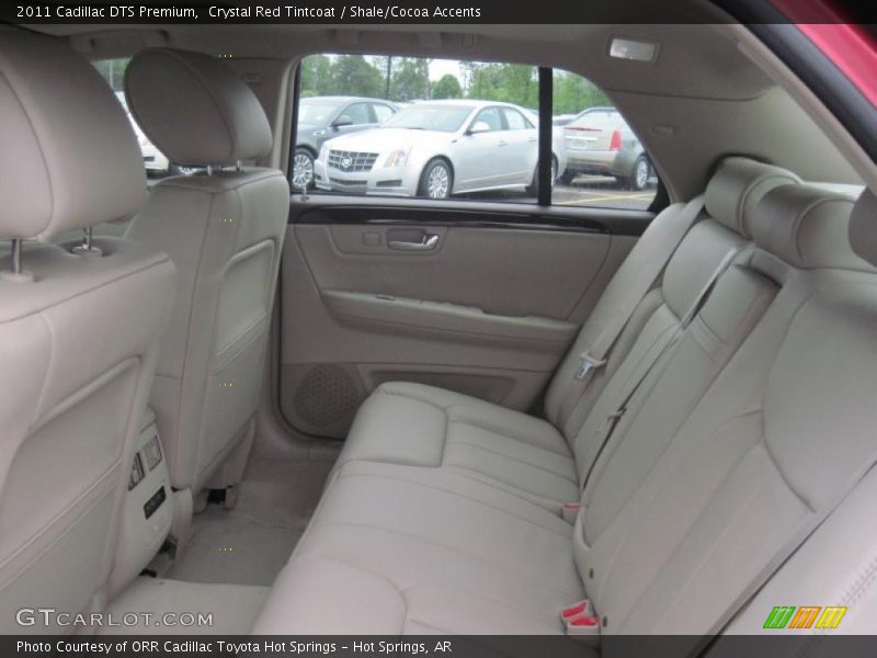  2011 DTS Premium Shale/Cocoa Accents Interior