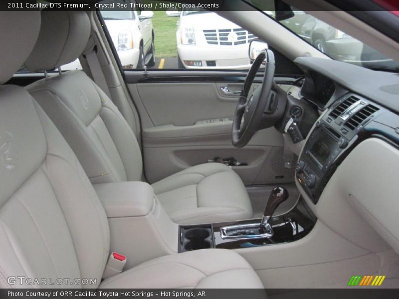  2011 DTS Premium Shale/Cocoa Accents Interior