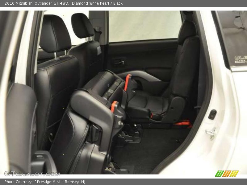 Diamond White Pearl / Black 2010 Mitsubishi Outlander GT 4WD