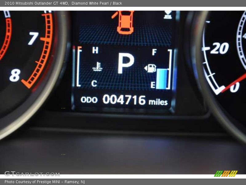 Diamond White Pearl / Black 2010 Mitsubishi Outlander GT 4WD